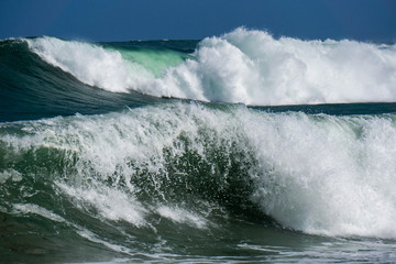 The colors of the wave