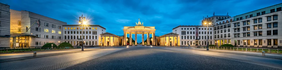 Pariser Platz und Brandenburger Tor in Berlin, Deutschland © eyetronic