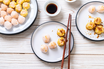 chinese shrimp steamed dumpling