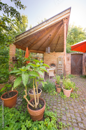 mediterraner stil garten, garten terrasse im mediterranen stil" stock photo and royalty-free, Design ideen