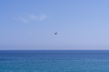 Fototapeta na wymiar Drone sul mare