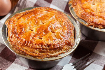 Fresh beef stew pie