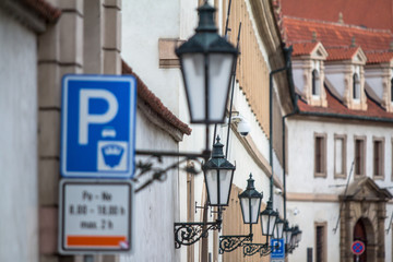 Obraz premium Lantern on a cozy street in Prague