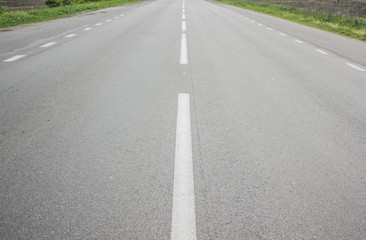 Fototapeta premium empty road with space for copy or text