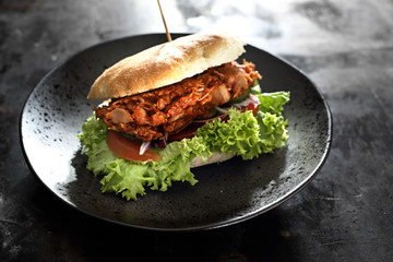 Ciabatta z warzywami .