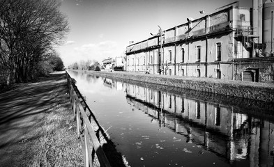 Naviglio Pavese, Milano