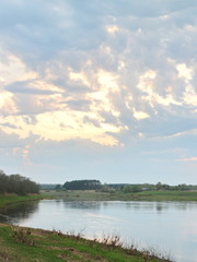 Fototapeta na wymiar spring river in the evening