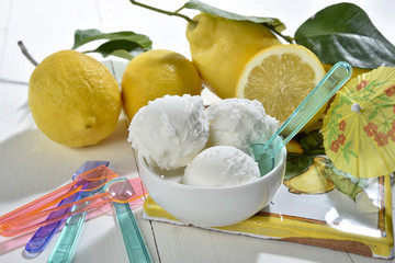Gelato al limone