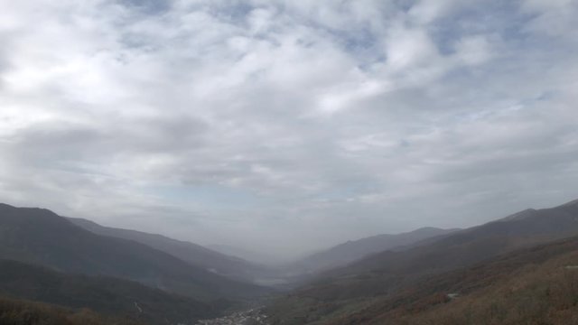 timelapses mountains valle del jerte clouds