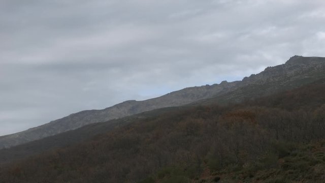 timelapses mountains valle del jerte clouds