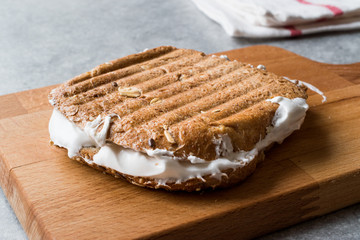 Toasted Marshmallow Sandwich with Chocolate Sauce / Fluffernutter.