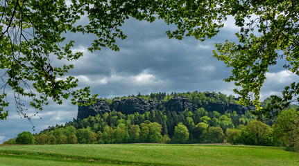 Obraz premium Der Pfaffenstein in Sachsen