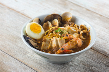 malaysia seafood curry noodle