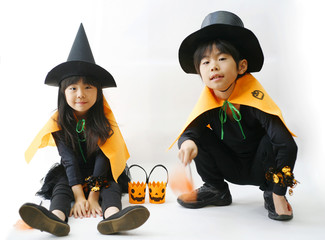 ハロウィンの仮装をした子供
