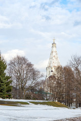 Fototapeta na wymiar Early spring view of bell tower of Church of the Ascention, Kolomenskoye, Moscow, orthodox christian church and famous religious landmark