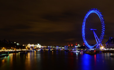 Night scene from Westminster Bridge