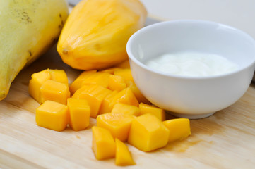 mango or chopped mango
