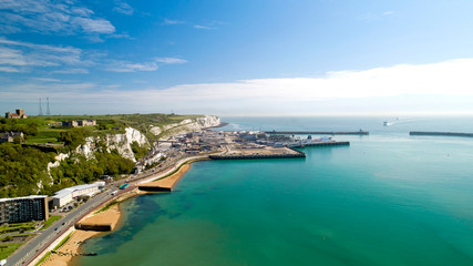 Vue aérienne du port de Douvres, dans le Kent, Angleterre