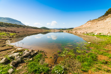 Fototapeta premium Temo lake under a clear sky in springtime