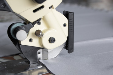 machine cutter cutting cloth