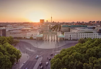 Schilderijen op glas   The Brandenburg Gate in Berlin at sunrise, Germany © Sliver