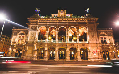 Fototapeta na wymiar Night view of Vienna State Opera building facade exterior, Austria