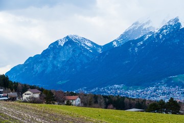 Dorf vor Innsbruck Österreich
