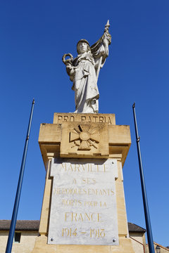 monuments aix morts de Marville, France