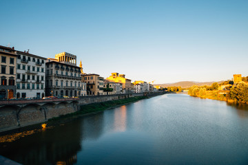 Obraz premium European buildings and Arno river in Florence, Italy