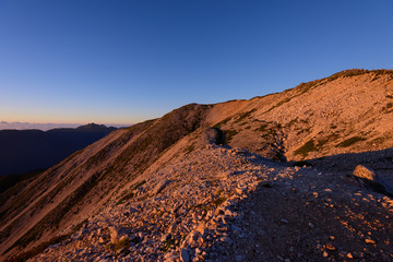 北アルプス・野口五郎岳　モルゲンロート