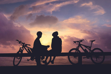 Obraz premium Silhouette family vacation