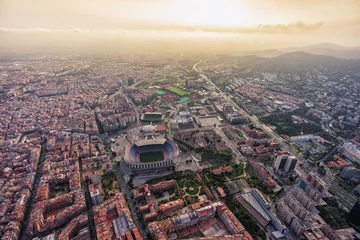 Crédence de cuisine en verre imprimé Barcelona Vue aérienne du stade de la ville de Barcelone au coucher du soleil, Espagne