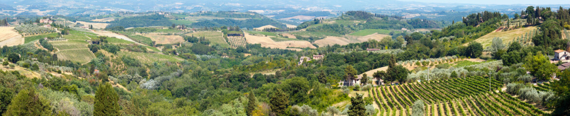 Fototapeta na wymiar Tuscany countryside, San Gimignano, Italy