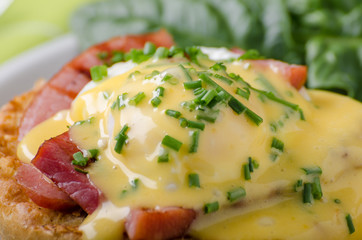 Egg benedict delish food, crispy bacon