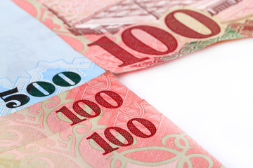 Obraz premium Saudi Arabia Hundred Riyal banknotes isolated on white background