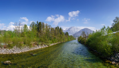 Fototapeta na wymiar Alpine River