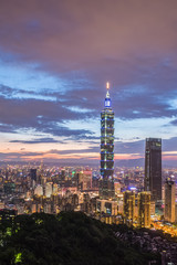 Fototapeta premium Taiwan Taipei city night view seen from mt.Elephant.