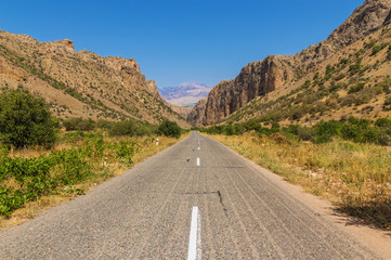 Fototapeta premium squeezed between Russia and Turkey, Armenia is a wonderful mix of soviet heritage and orthodox landmarks, surrounded by a stunning nature