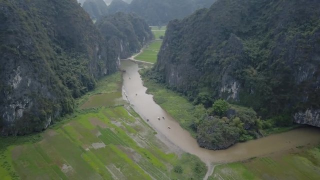 amazing tam coc vietnam