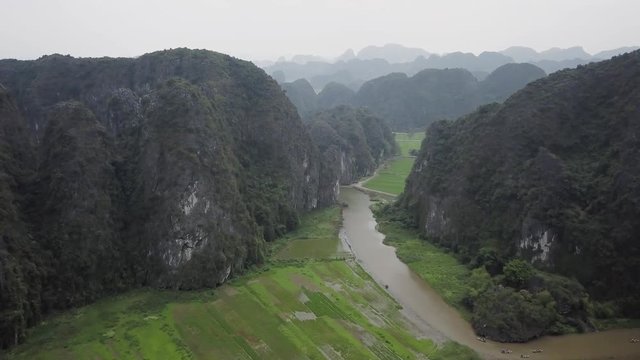 amazing tam coc vietnam