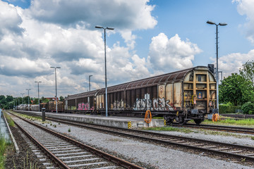 Güterwagen im Bahnhof