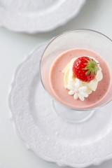 いちご　デザート　ムース