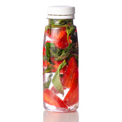 Bottle strawberry lemonade with mint