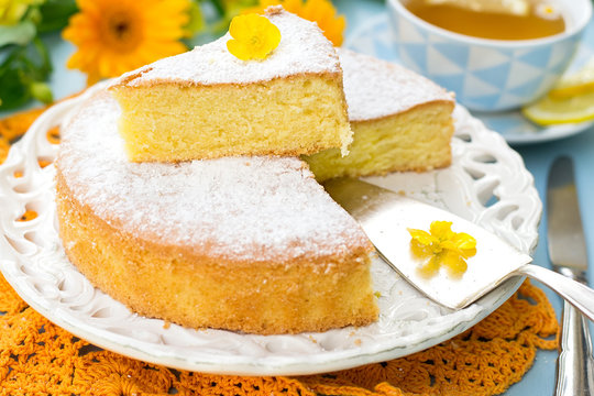 Italian sweet cake Torta Margherita with icing sugar