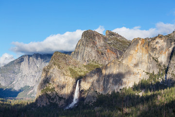 Fototapeta na wymiar Early spring in Yosemite