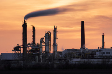 Fototapeta na wymiar Oil Industry silhouette, Petrechemical plant - Refinery