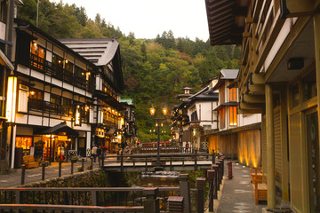 銀山温泉 大正ロマン 温泉街 観光
