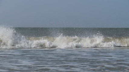 Wellen am Strand von Borkum