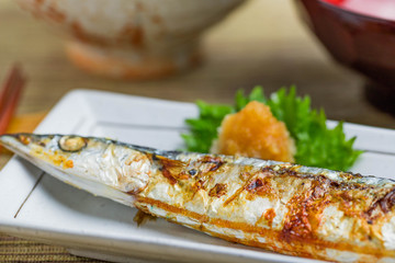 サンマの塩焼き