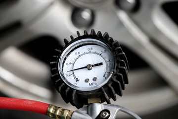タイヤ空気圧 © sum41
